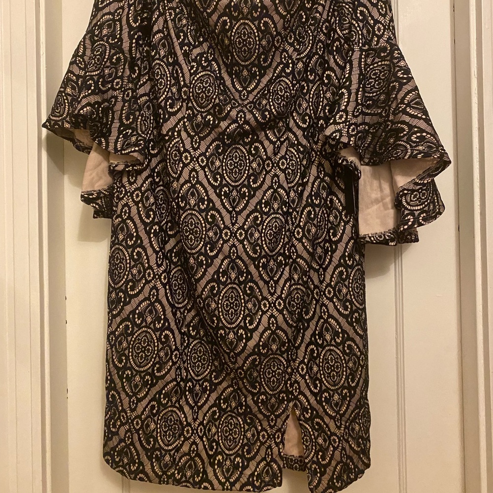 VENUS black lace dress